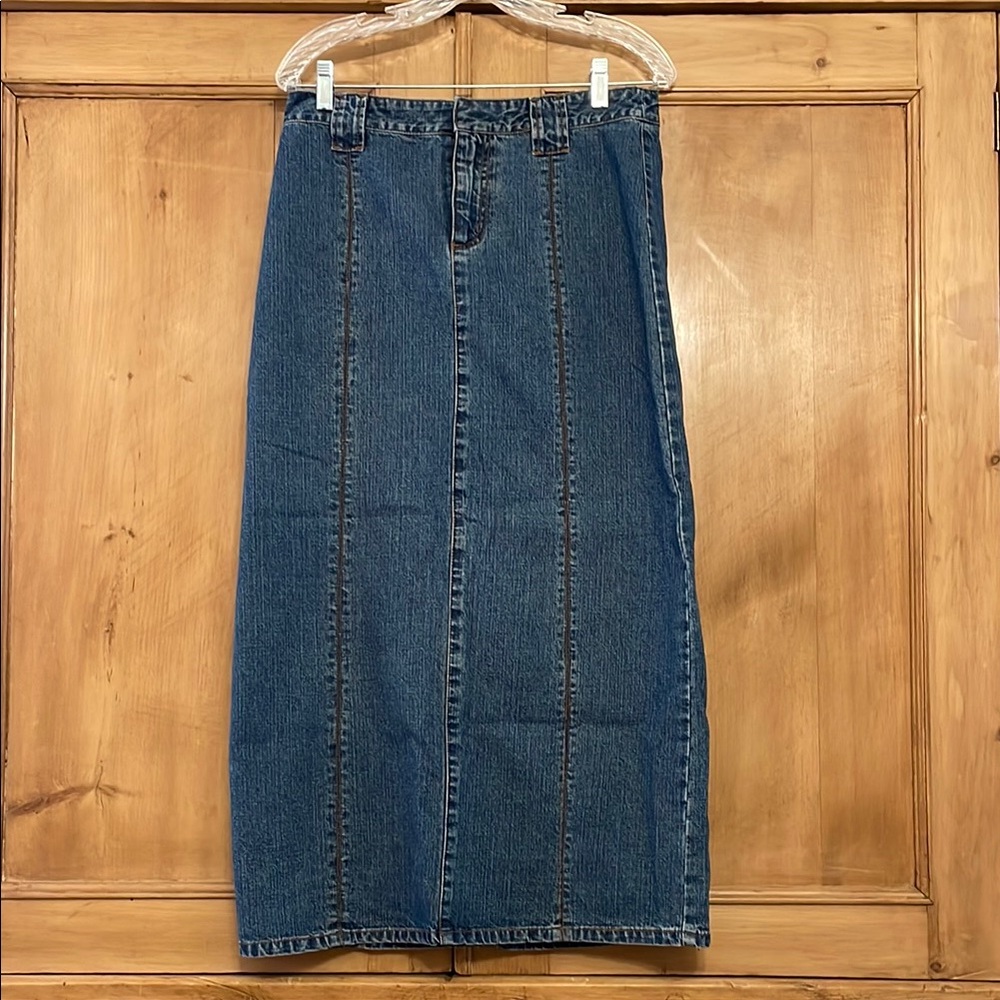 DKNY vintage pencil style Blue Jean Midi Skirt with back slit. 35” long.